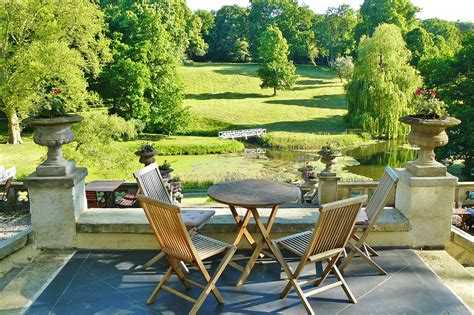 Patio Design Tips For A Stunning Garden | Miss Smarty Plants