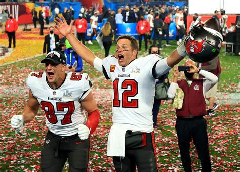 14 photos of Tom Brady and the Bucs celebrating their Super Bowl win