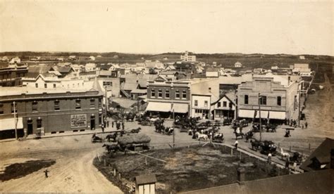 Downtown Lacombe in 1908 in Alberta, Canada image - Free stock photo - Public Domain photo - CC0 ...