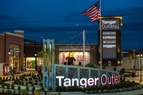 Tanger Outlets Mall in Grand Rapids | Shopping | Stores | Grand rapids ...