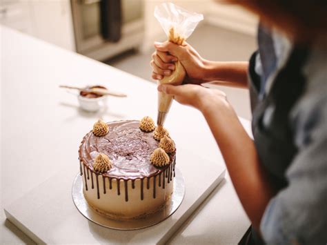 Cake Decorating Tools: Types and Benefits - HICAPS Mktg. Corp.