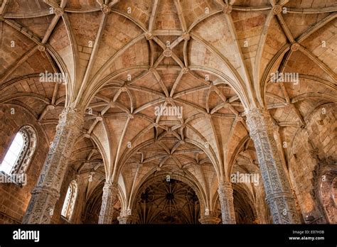 Gothic style ribbed vault ceiling of the Jeronimos Monastery Church Stock Photo: 69008559 - Alamy