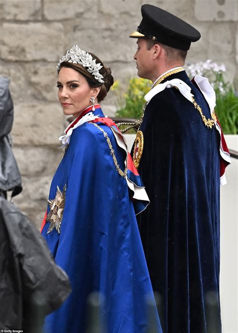 Sweet moment Prince and Princess of Wales are applauded as they return ...