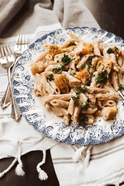 Creamy White Sauce Chicken Pasta - The Quick Journey