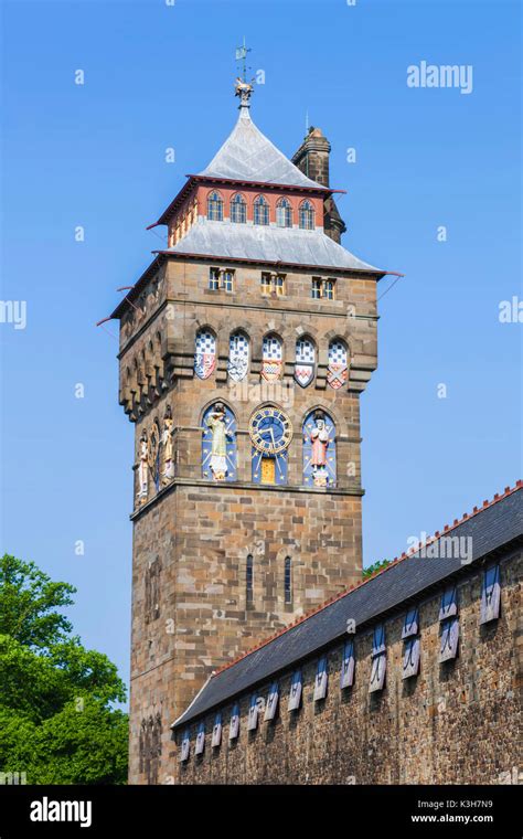 Wales, Cardiff, Cardiff Castle, Clock Tower Stock Photo - Alamy