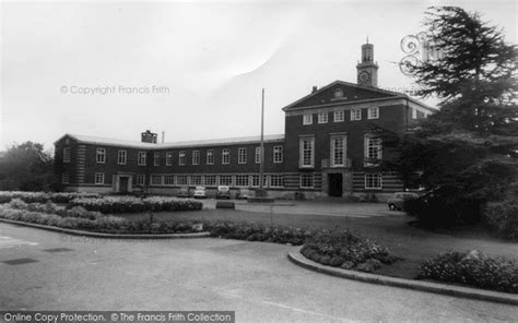 Photo of Slough, Town Hall c.1960 - Francis Frith