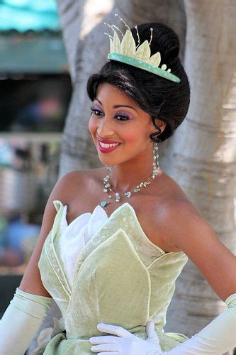 Tiana | Cosplay disney, Ideias de cosplay, Roupas inspiradas na disney