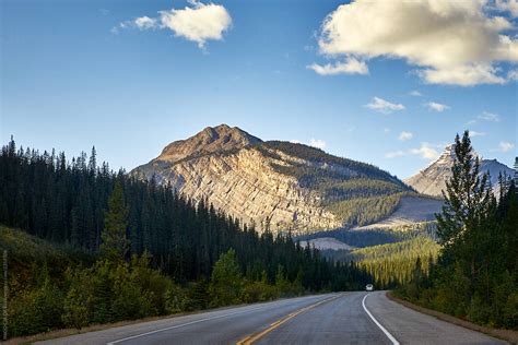 «Road Trip Through The Rocky Mountains» del colaborador de Stocksy ...