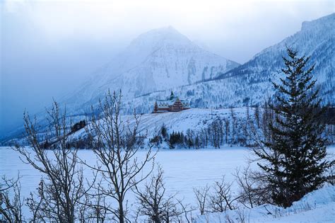 How to Enjoy the Winter in Waterton - Must Do Canada