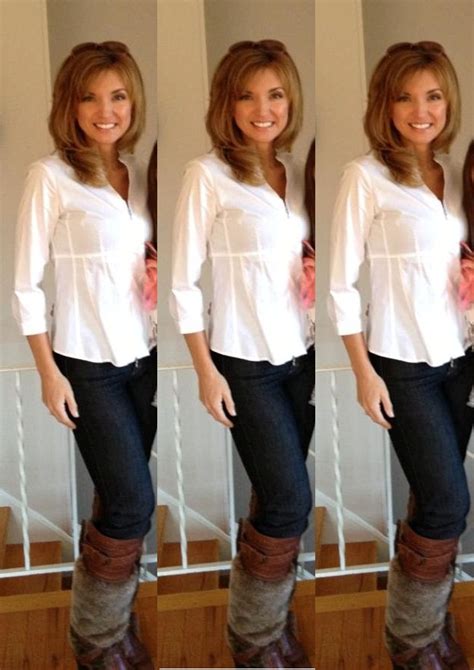 THE APPRECIATION OF NEWSWOMEN IN BOOTS BLOG: jennifer coffey