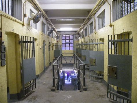 File:Victoria Prison hall B interior 201012.JPG