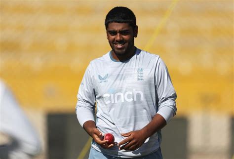 Rehan Ahmed to become England’s youngest men’s Test cricketer against Pakistan - Yahoo Sports