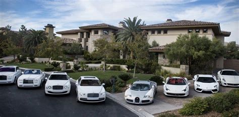 The Greatest Hits In Floyd Mayweather’s Car Collection – Autowise