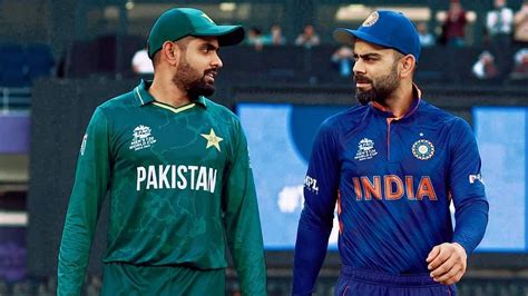 Virat Kohli, Babar Azam Greet Each Other Ahead of Asia Cup 2022 Clash in Dubai