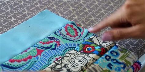 She Makes An Easy Jelly Roll Quilt That Is Perfect For Beginners (Watch!)