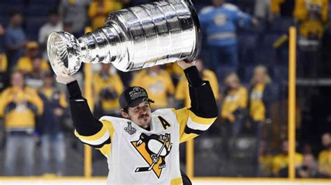 Evgeni Malkin Net Worth, Career, Endorsements, Girlfriend, Family, and ...