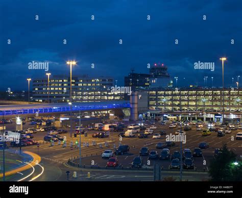 Terminal 1 manchester airport hi-res stock photography and images - Alamy