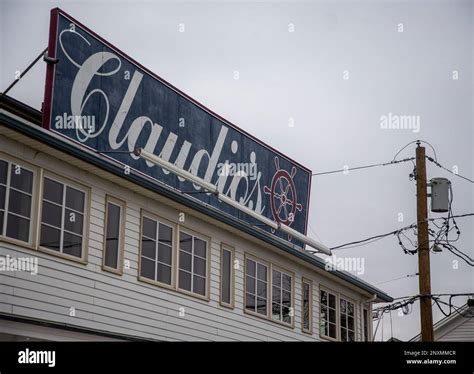 Historic restaurant in the town of Greenport, Long Island Stock Photo - Alamy