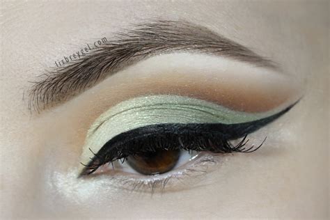 Stunning Sage Green Eye Look for Spring Wedding | Step-by-Step Makeup Tutorial | January Girl