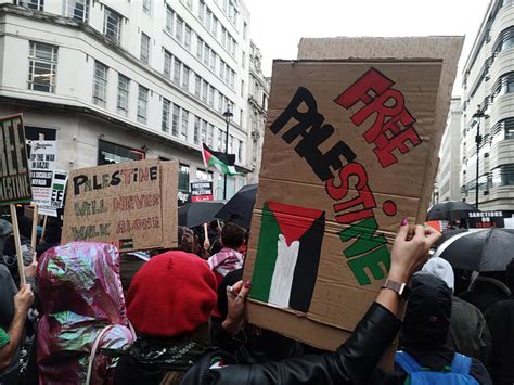 In photos: over 100,000 people join the March For Palestine in London, Sat 21st October 2023