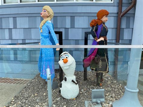 PHOTOS: New "Frozen" and "Star Wars" Sculptures Debut Outside The LEGO Store at Disney Springs ...