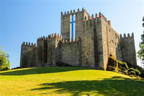 Guimarães Castle (Castelo de Guimarães), Northern Portugal | Tickets ...