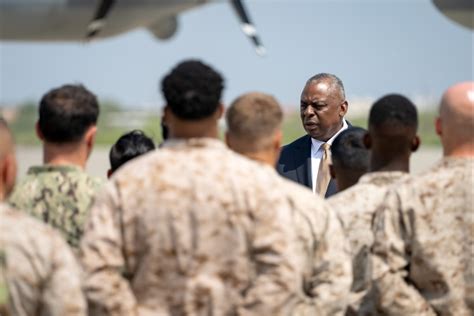 Secretary of Defense Visits Camp Lemonnier | Article | The United States Army