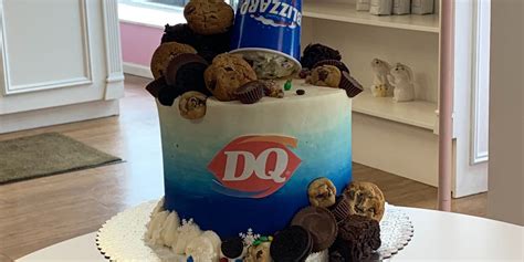 This Dairy Queen-Themed Cake Is Covered With Blizzard Mix-Ins