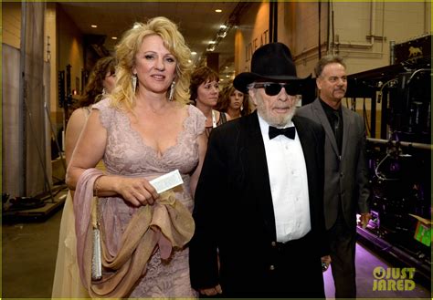 Merle Haggard: ACM Awards 2014 with Wife Theresa Ann Lane!: Photo ...