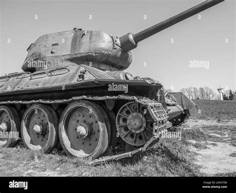 Russian T-34 tank Stock Photo - Alamy