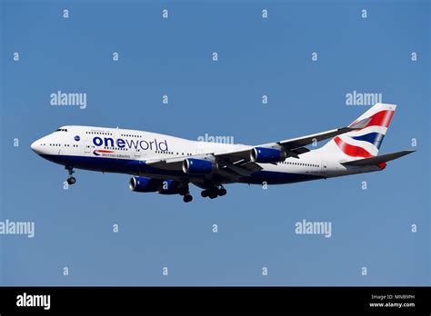 British Airways Boeing 747 Jumbo Jet jet plane airliner coming in to land at London Heathrow ...