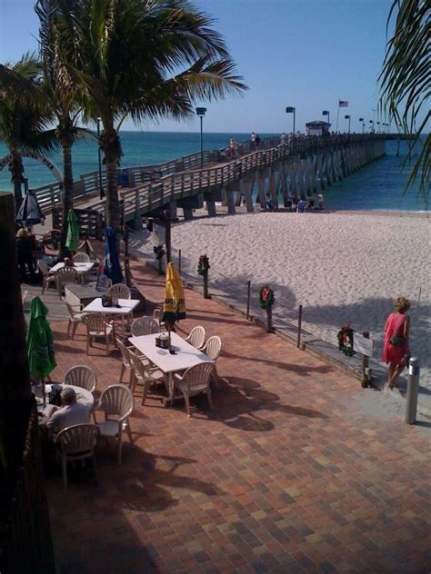 Sharky's Restaurant, Venice, Florida. Photo by Brenda Willett | Venice florida, Venice beach ...