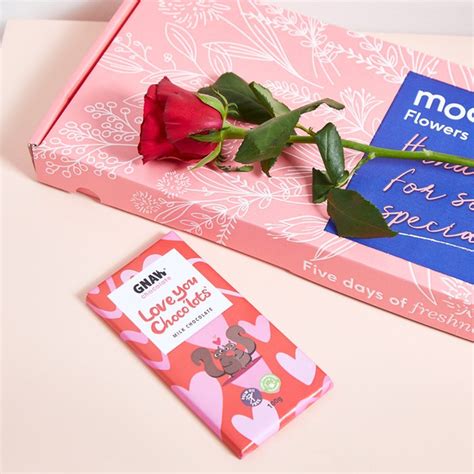 The Single Red Rose Gift Set | Moonpig