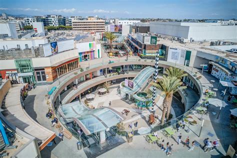 Santa Monica Place Mall Night Exterior By David Zanzinger ...