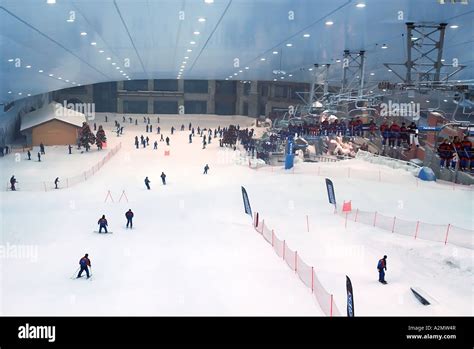 Snow dome, artificial ski slope in Dubai, United Arab Emirates Stock ...