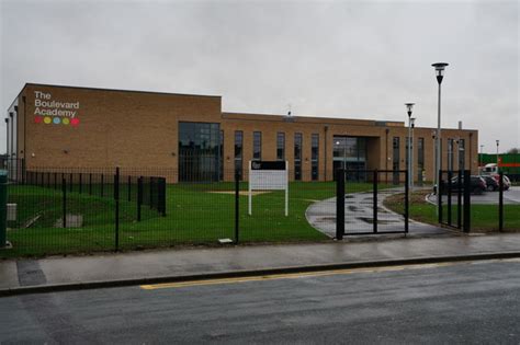 The Boulevard Academy on Airlie Street,... © Ian S cc-by-sa/2.0 :: Geograph Britain and Ireland