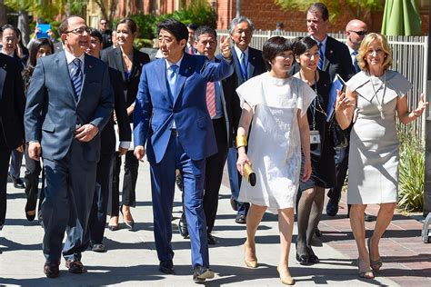 Prime Minister Shinzo Abe visits USC - USC Today