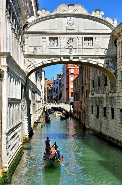 Bridge of Sighs and Gondola in Venice, Italy - Encircle Photos