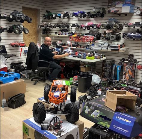 Store - RC Car World (Hobby Shop + Tracks)