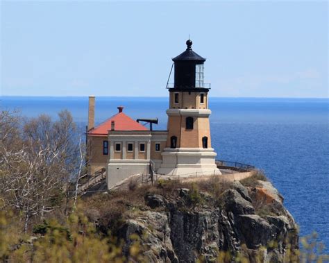 Split Rock Lighthouse was an early-20th century engineering marvel ...