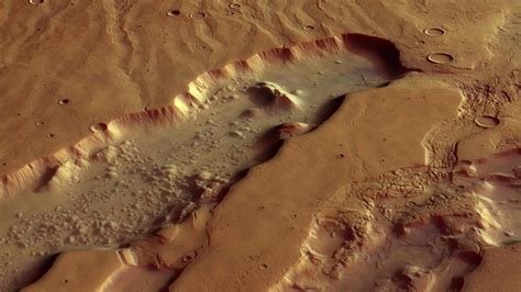 Start of the Mars valleys Dao Vallis and Niger Vallis