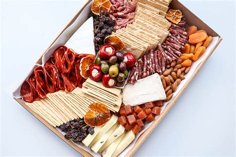 Gourmet Cheese Platter | Bread, Cheese & Pasta - Manettas