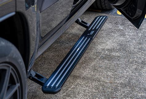 eBoard | Retractable Side Steps - Jeep Grand Cherokee WK2 (2010-Current) - Tyrant 4x4