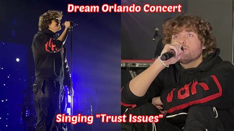 Dream's Orlando Concert Singing "Trust Issues" - YouTube