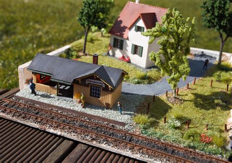 My small HO scale diorama : r/modeltrains