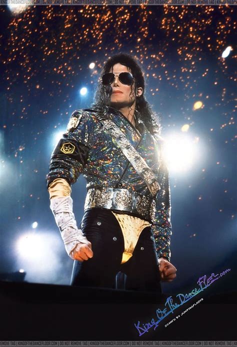 Dangerous Tour - Intro - 1992 | Michael jackson dangerous, Michael ...