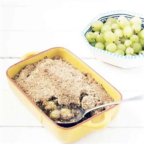 Gooseberry crumble with almond topping | vegan - Cook Veggielicious