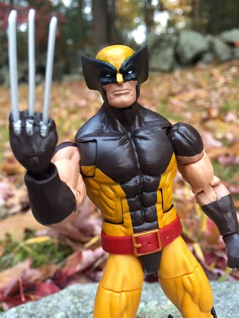 X-Men Marvel Legends Wolverine 6" Figure Review & Photos - Marvel Toy News