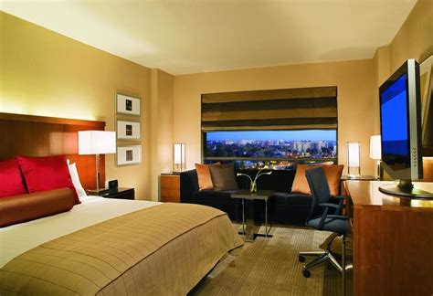 Hyatt Regency Crystal City - Hotels.com - Hotel rooms with reviews. Discounts and Deals on ...