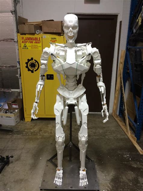 Preview of Life Size Terminator Genisys T-800 - The Toyark - News